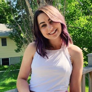 Meet your Posher, Avery